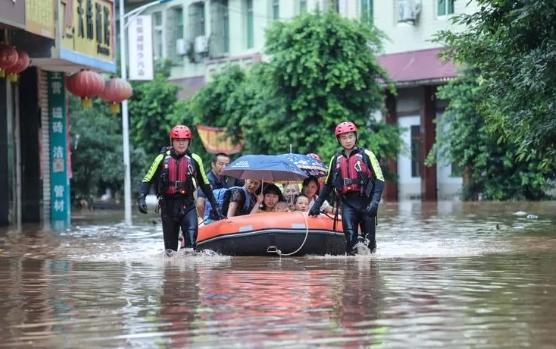 四川省多地暴雨襲擊，組織大規(guī)模避險轉(zhuǎn)移行動