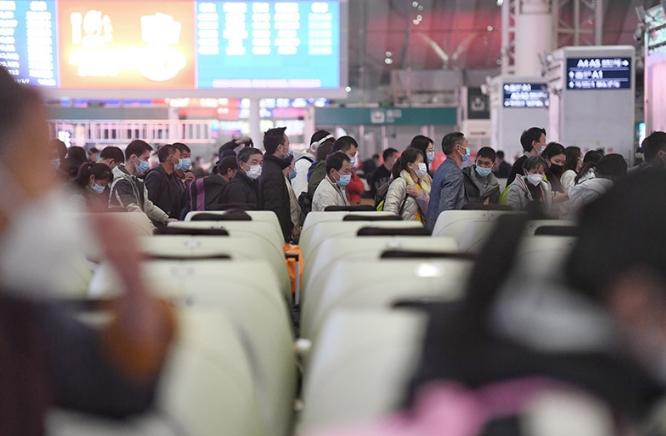 國鐵暑期暑運(yùn)啟動，加開臨時列車滿足旅客需求