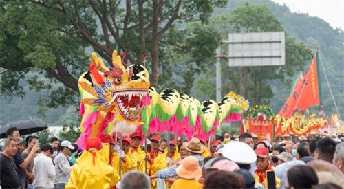 浙江舟山舉辦第六屆中國(guó)普陀桃花會(huì) 民間民俗大巡游引人矚目