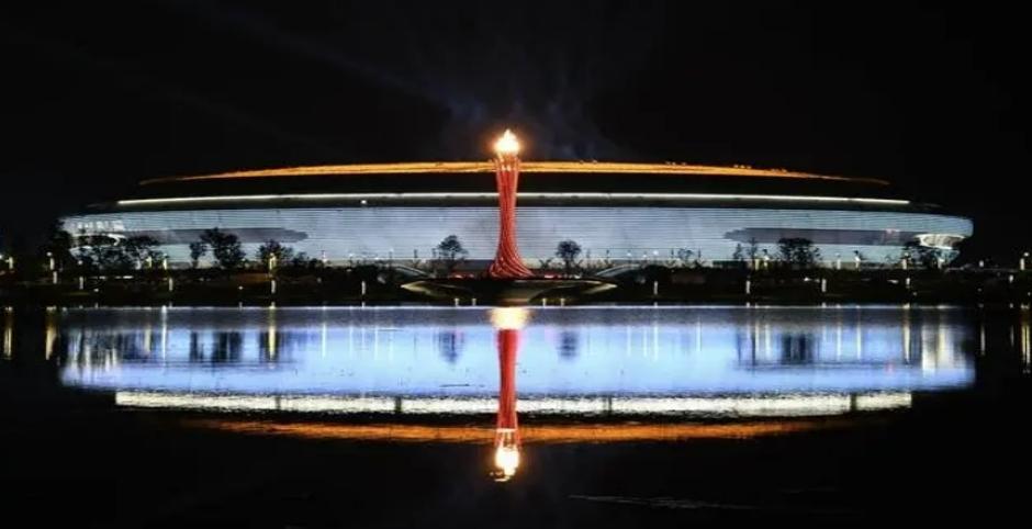 點燃“太陽神鳥”，成都大運會圣火點火儀式驚艷開幕