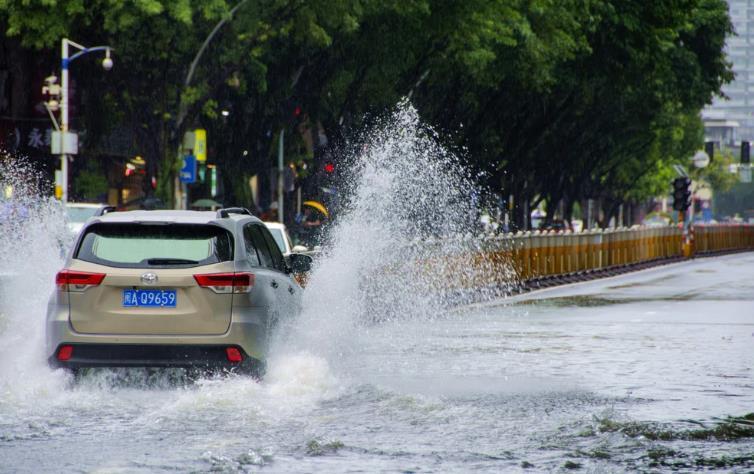 突發(fā)！今年首個暴雨紅色預警發(fā)布，如何應對極端天氣？